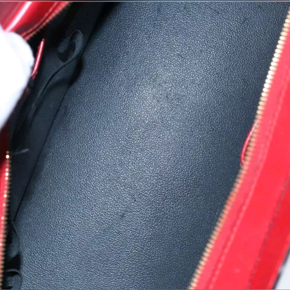 Louis Vuitton Bags - Picture 15 of 16
